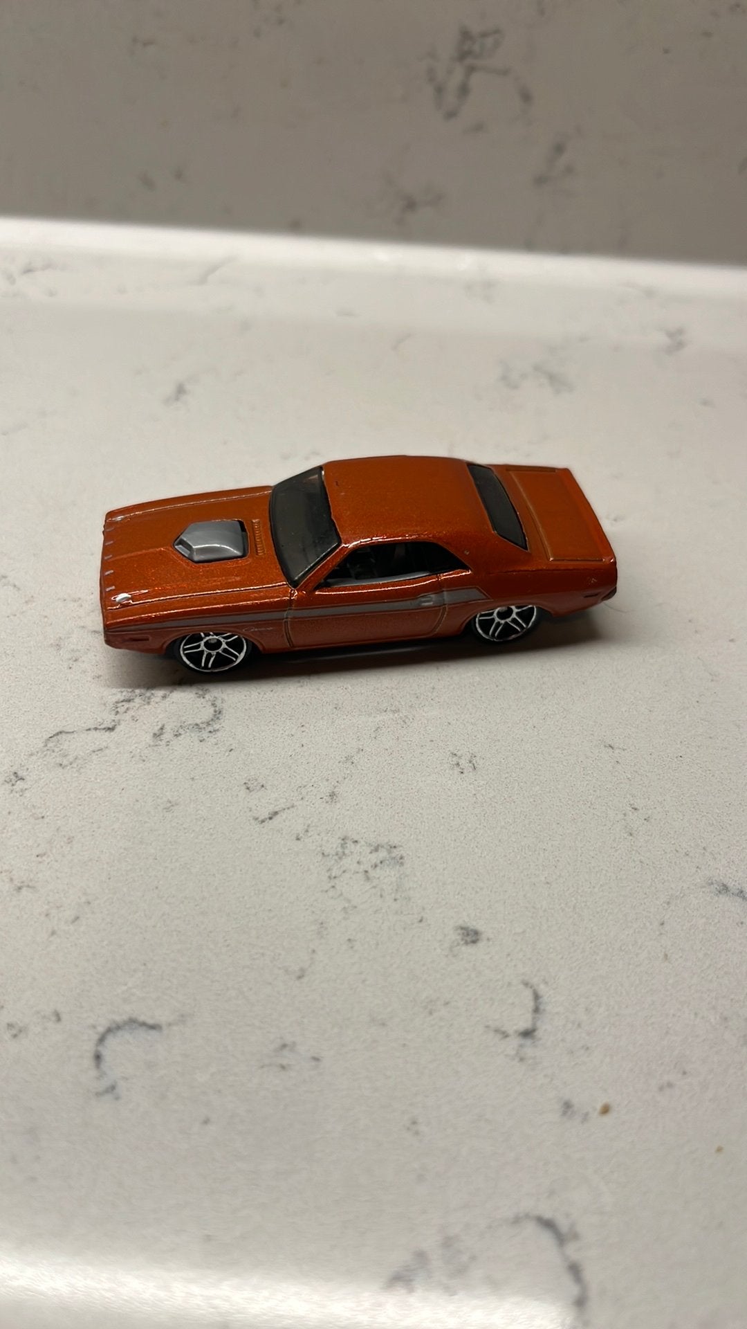 2008 DODGE HEMI CHALLENGER '70 HOT WHEELS, Ophalen of Verzenden, Zo goed als nieuw