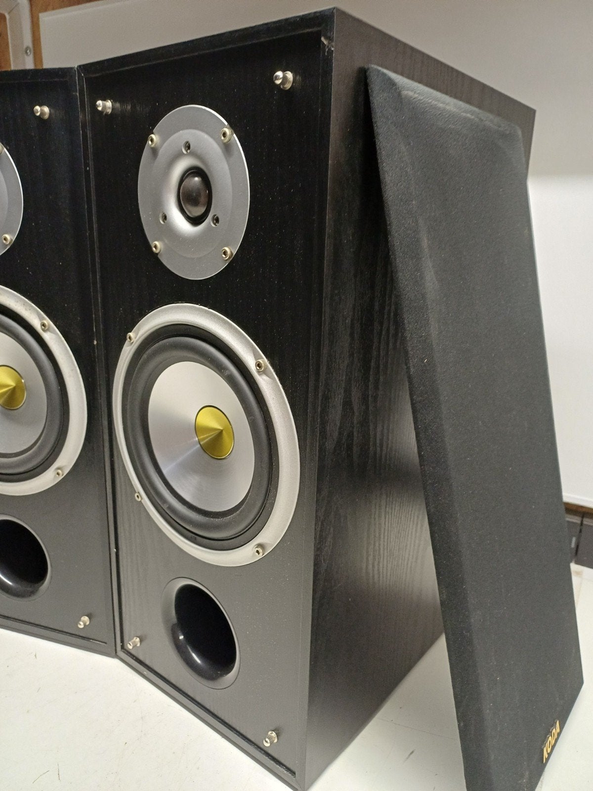 Koda AV737T Luidsprekers - 100W, 8 Ohm, Goede Staat, Audio, Tv en Foto, Luidsprekers, Stereo speakers, Gebruikt, 60 tot 120 watt