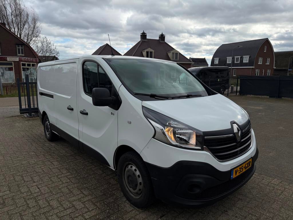 Renault TRAFIC 2.0 L2H1 | Airco | EX BTW |, Voorwielaandrijving, Gebruikt, Euro 6, 2000 kg
