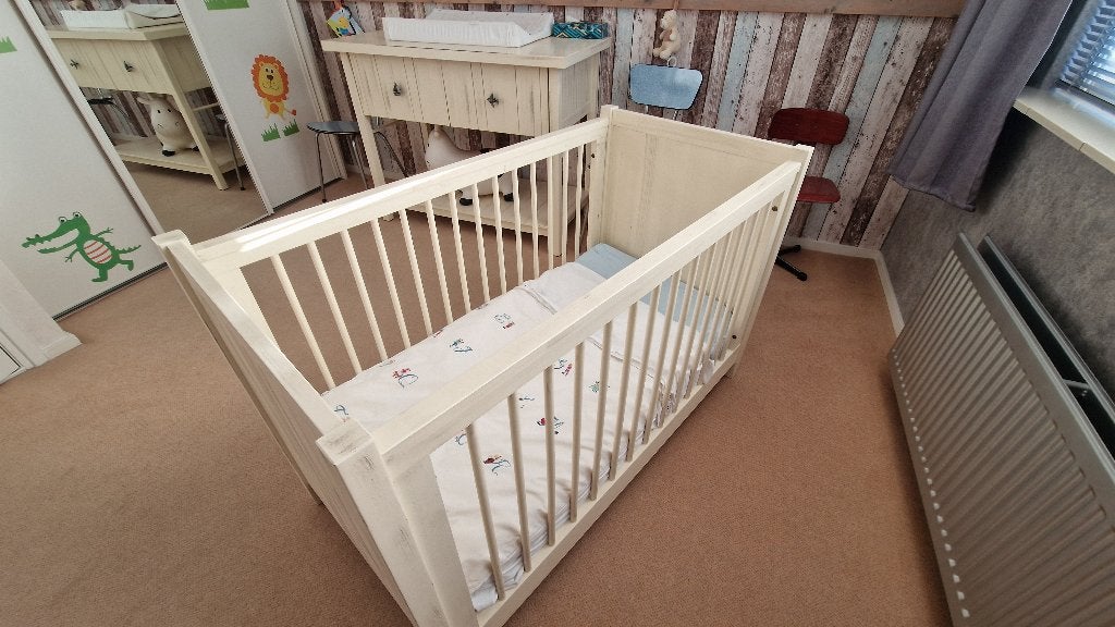 Kinderledikant compleet met commode, Ophalen, 50 tot 70 cm, 100 cm of meer, Zo goed als nieuw