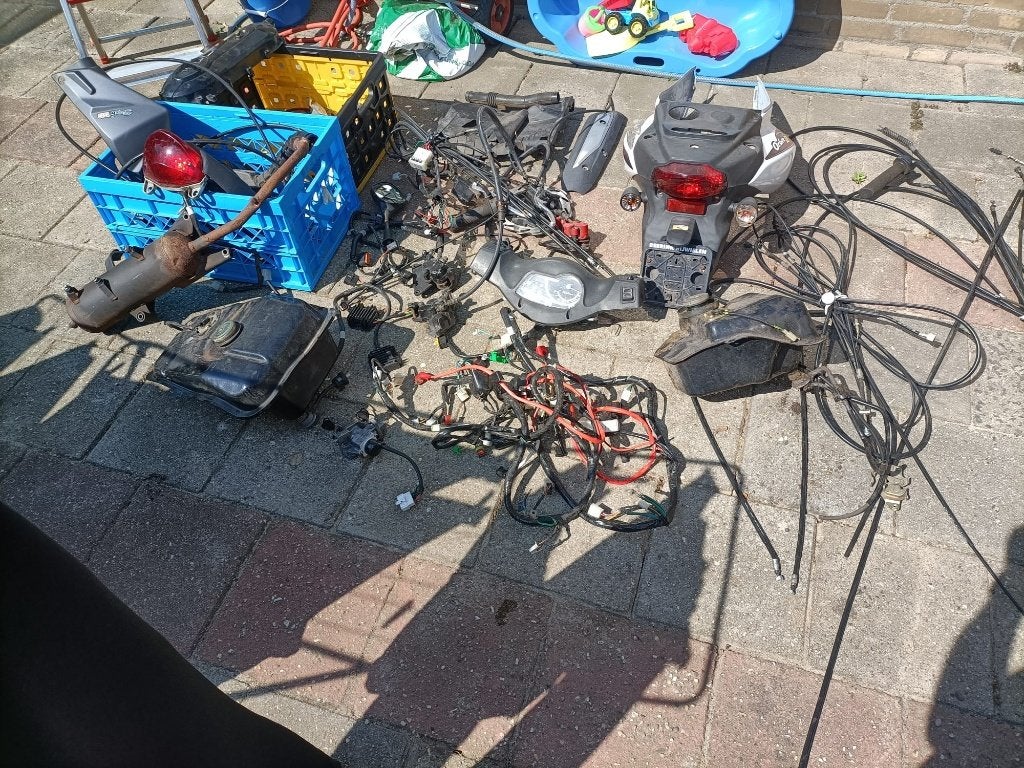 Sym Orbit / Fiddle scooter onderdelen in één koop ...bieden, Fietsen en Brommers, Scooters | SYM, Ophalen of Verzenden, Gebruikt
