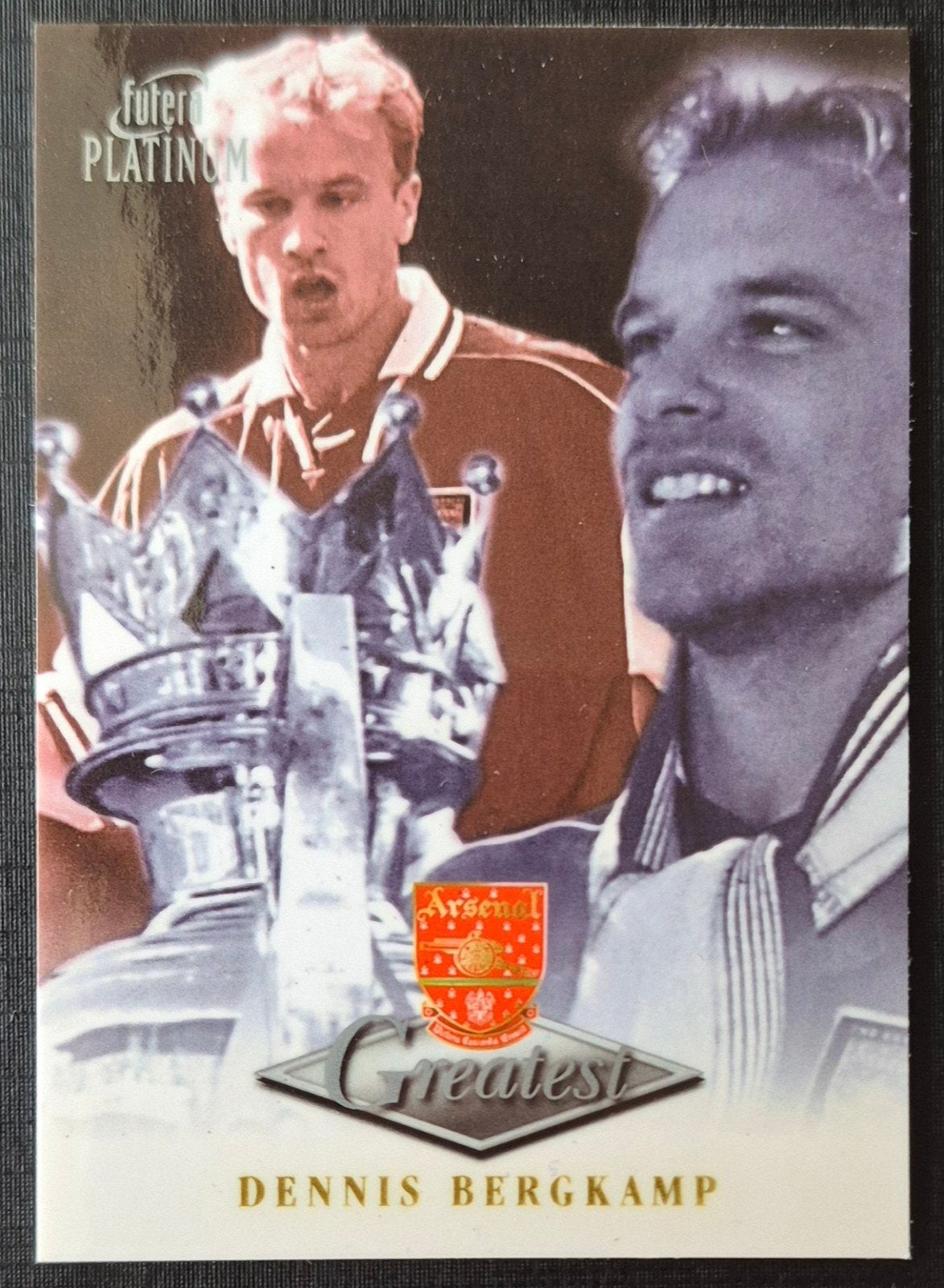 Futera Platinum 'Createst' Dennis Bergkamp - Arsenal, 98/99, Ophalen of Verzenden, Zo goed als nieuw, Buitenlandse clubs, Spelerskaart