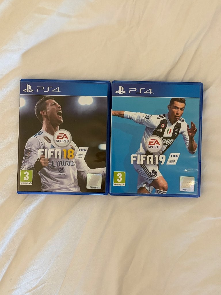 Fifa 18+19 Playstation 4, Ophalen of Verzenden, Zo goed als nieuw, Sport, 3 spelers of meer