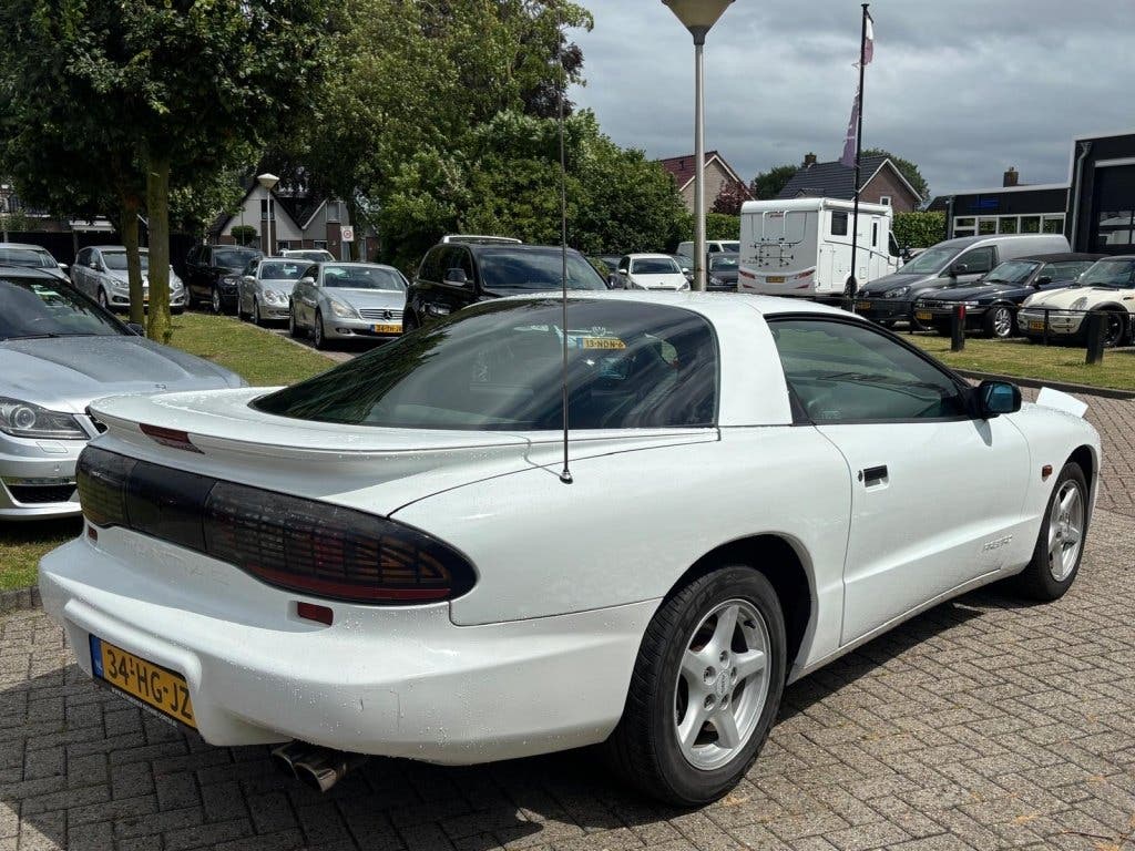 Pontiac Firebird 3.4 SE V6 Wit 1994 Handgeschakeld Apk 2028, foto 5