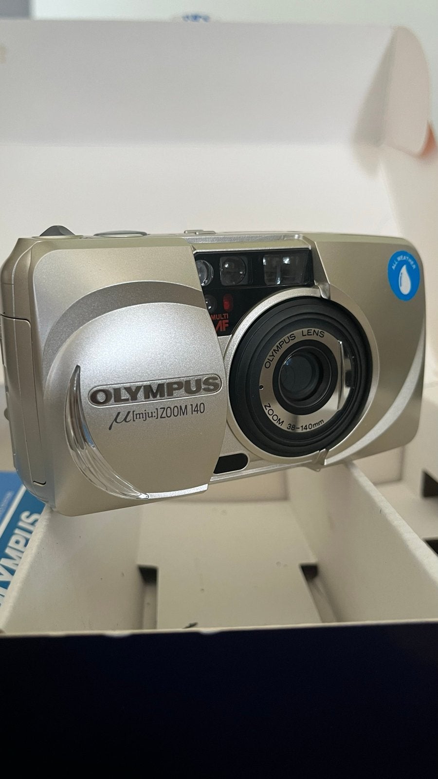 Olympus µ[mju:] Zoom 140 Limited Edition Timeless Kit, Ophalen, Zo goed als nieuw, Compact, Olympus