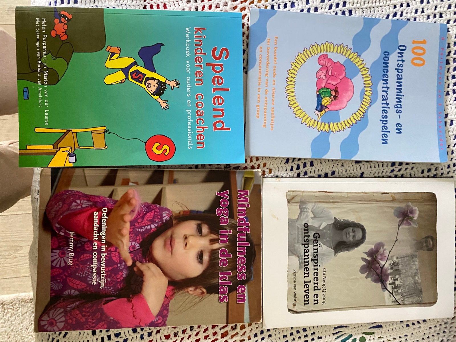 Kinder yoga boeken., Ophalen of Verzenden, Zo goed als nieuw, Kwartet(ten)