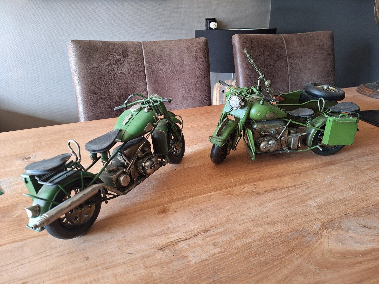 Metalen Motorfiets Model met Zijspan - Vintage Groen, Overige merken, Ophalen of Verzenden, Zo goed als nieuw, Groter dan 1:32
