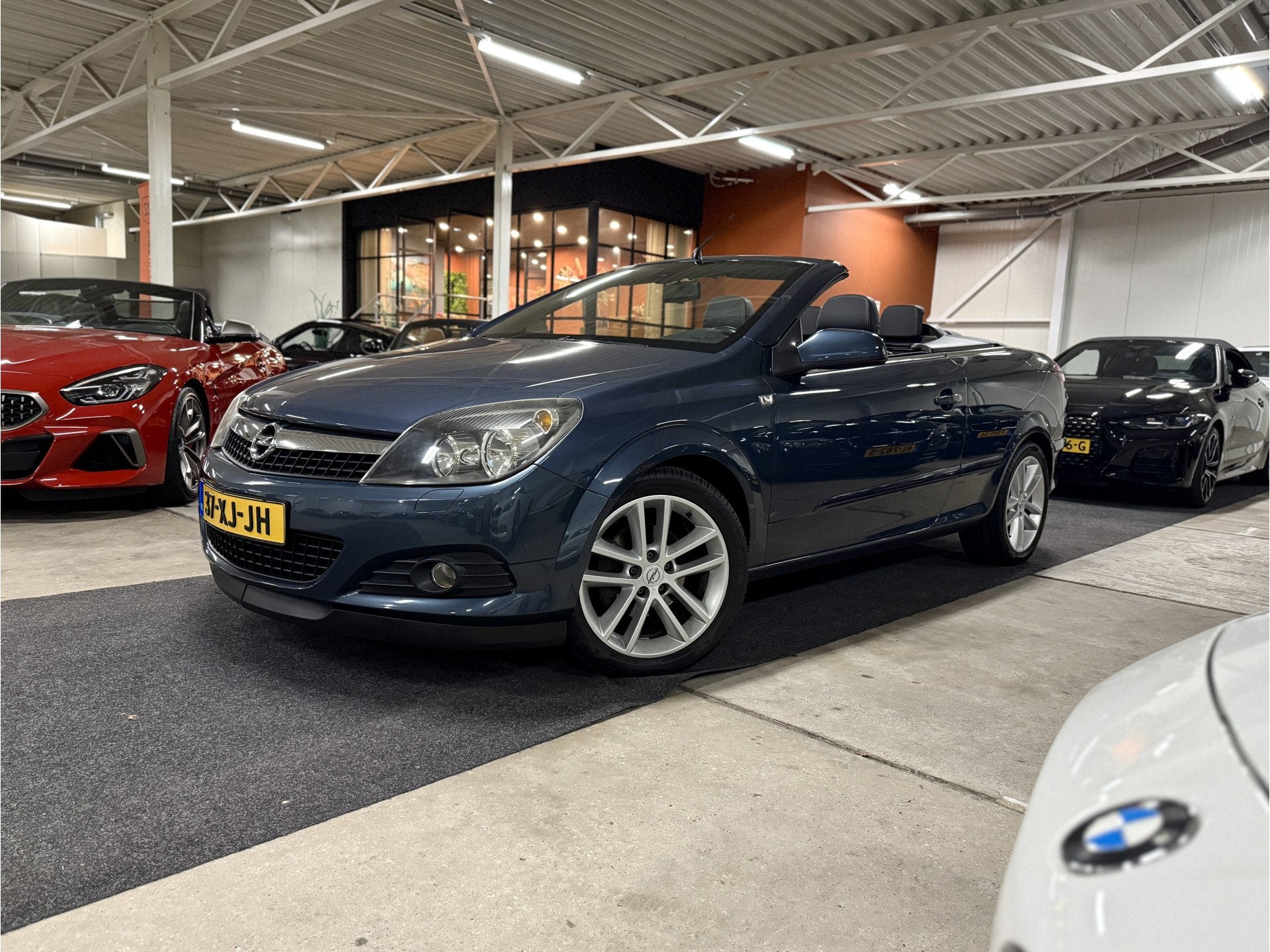 Opel Astra TwinTop 1.8 Cosmo l Cruise l Navi l Clima l PDC l, Auto's, Opel, Stof, Gebruikt, Zwart, 4 cilinders