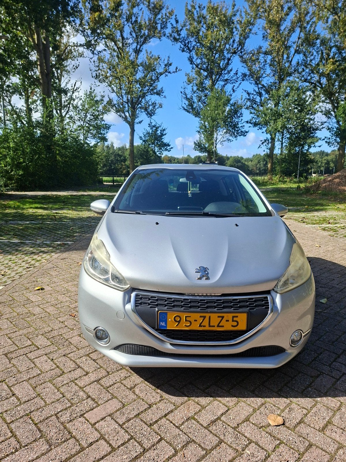 Peugeot 208 1.2 VTi 82PK 5D (102g) 2013 Grijs, Voorwielaandrijving, Stof, 1199 cc, Origineel Nederlands