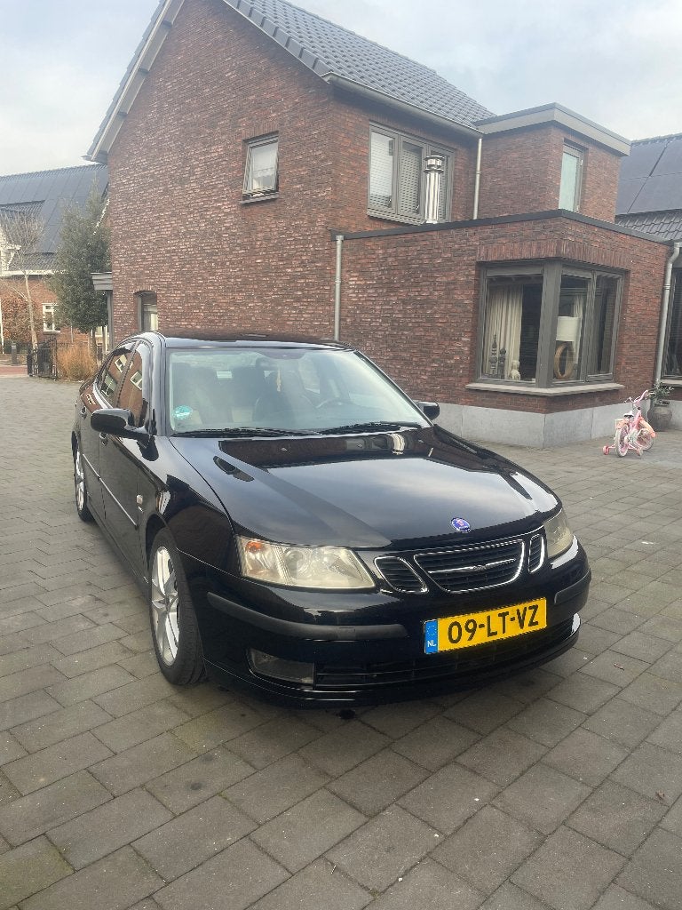 Saab 9-3 sportsedan (200+ pk), Voorwielaandrijving, 1998 cc, 4 cilinders, Zwart