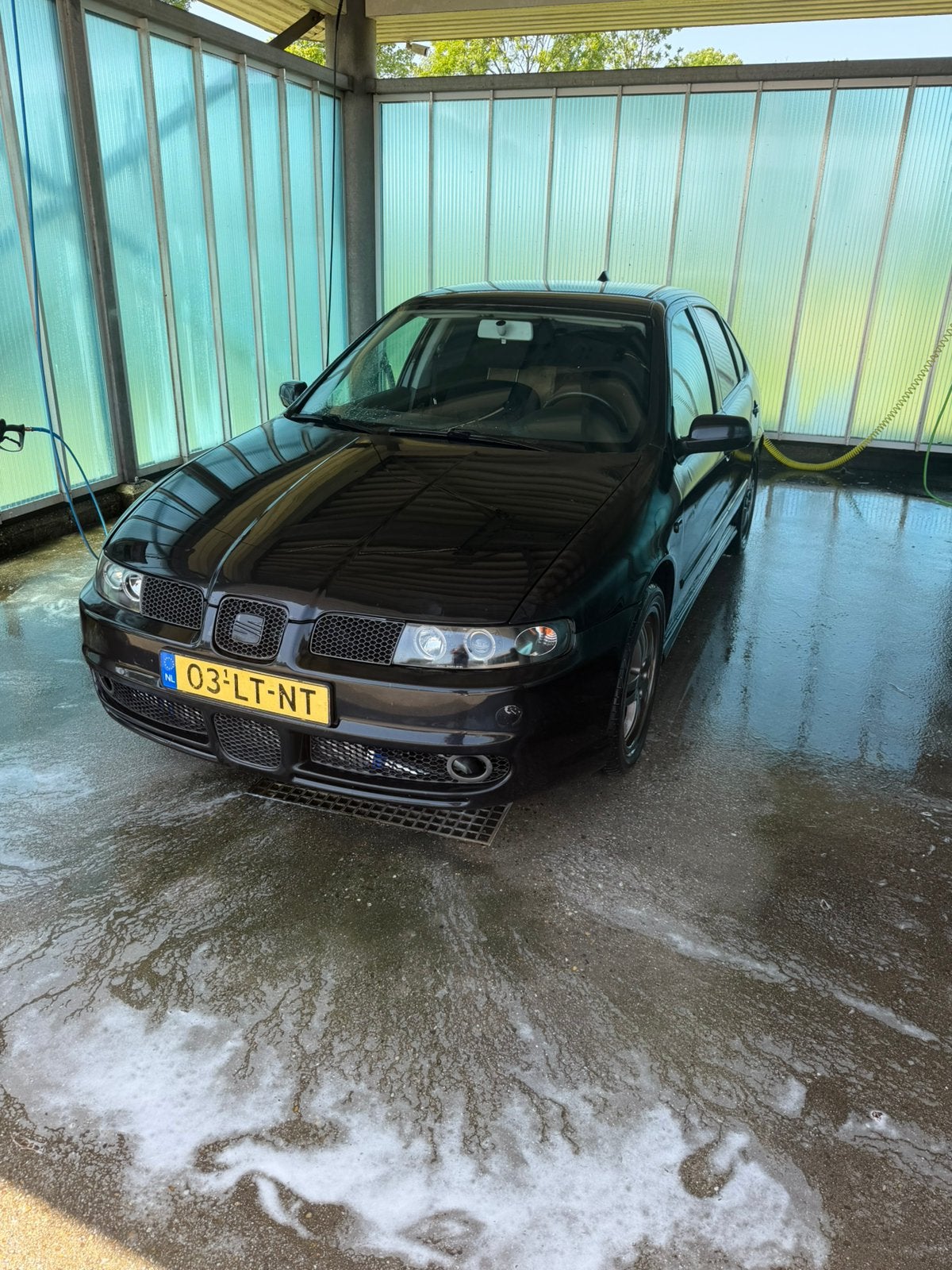 Seat leon 1.8 20vt topsport (project auto), Voorwielaandrijving, Leon, Zwart, Handgeschakeld