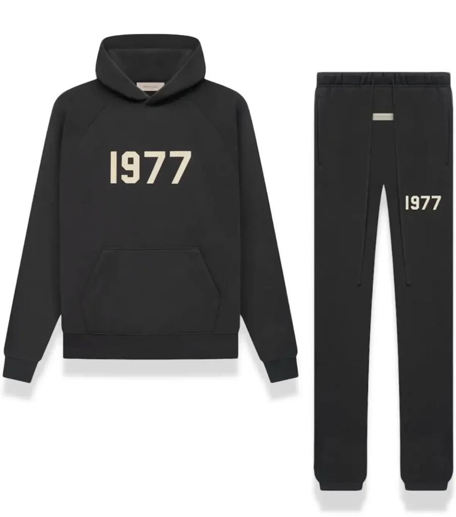 Fear of God Essentials 1977 Trainingspak, Kleding | Heren, Heren-kledingpakketten, Verzenden, Nieuw, Overige maten