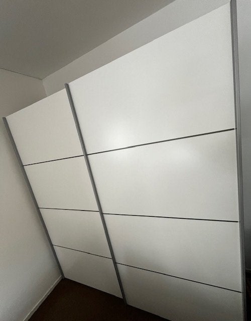 Te koop: Leen Bakker Verona kledingkast, Ophalen, Gebruikt, 150 tot 200 cm, Met lade(s)