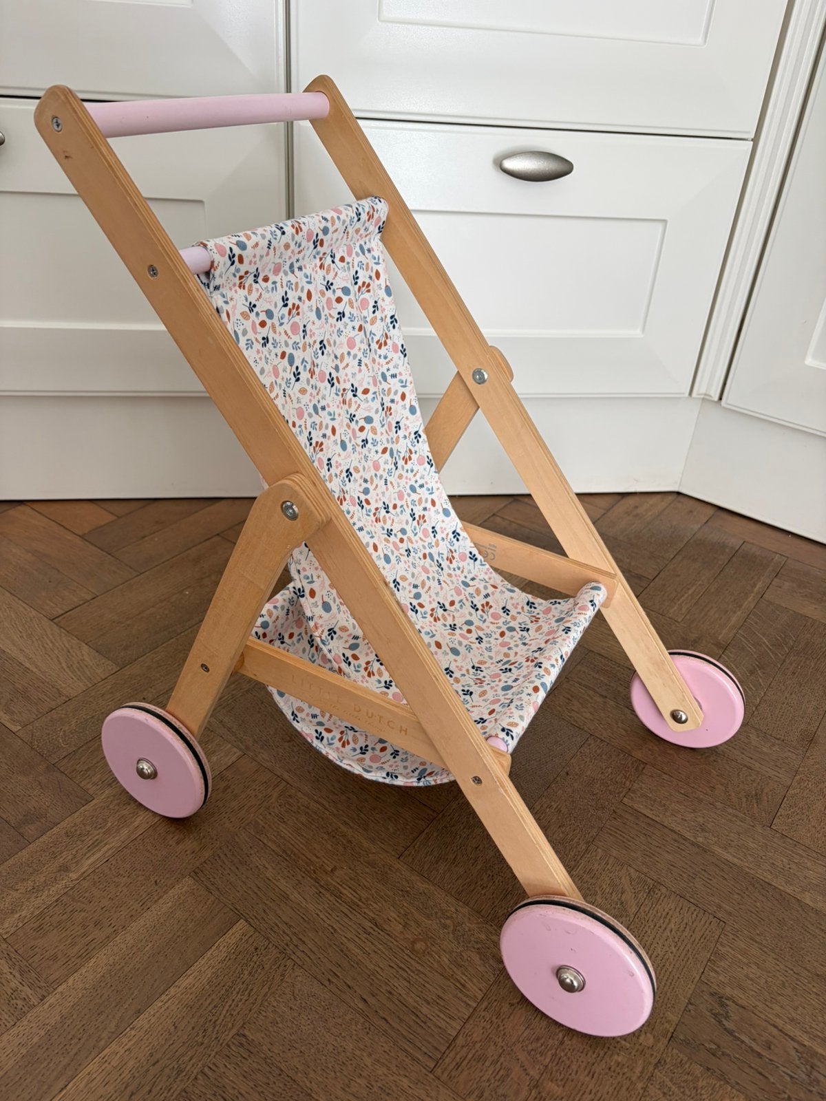 Poppenwagen poppenbuggy little dutch, Kinderen en Baby's, Ophalen, Zo goed als nieuw, Rij- of Hobbelspeelgoed