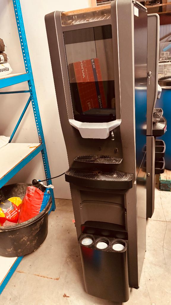 2 stuks koffie automaat, Ophalen, Gebruikt, 10 kopjes of meer, Koffiemachine