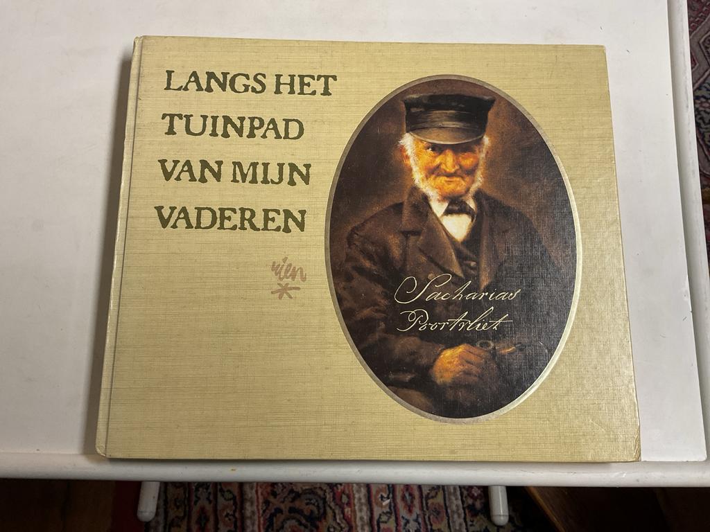Rien Poortvliet - Langs het tuinpad van mijn vaderen, Ophalen of Verzenden, Gelezen