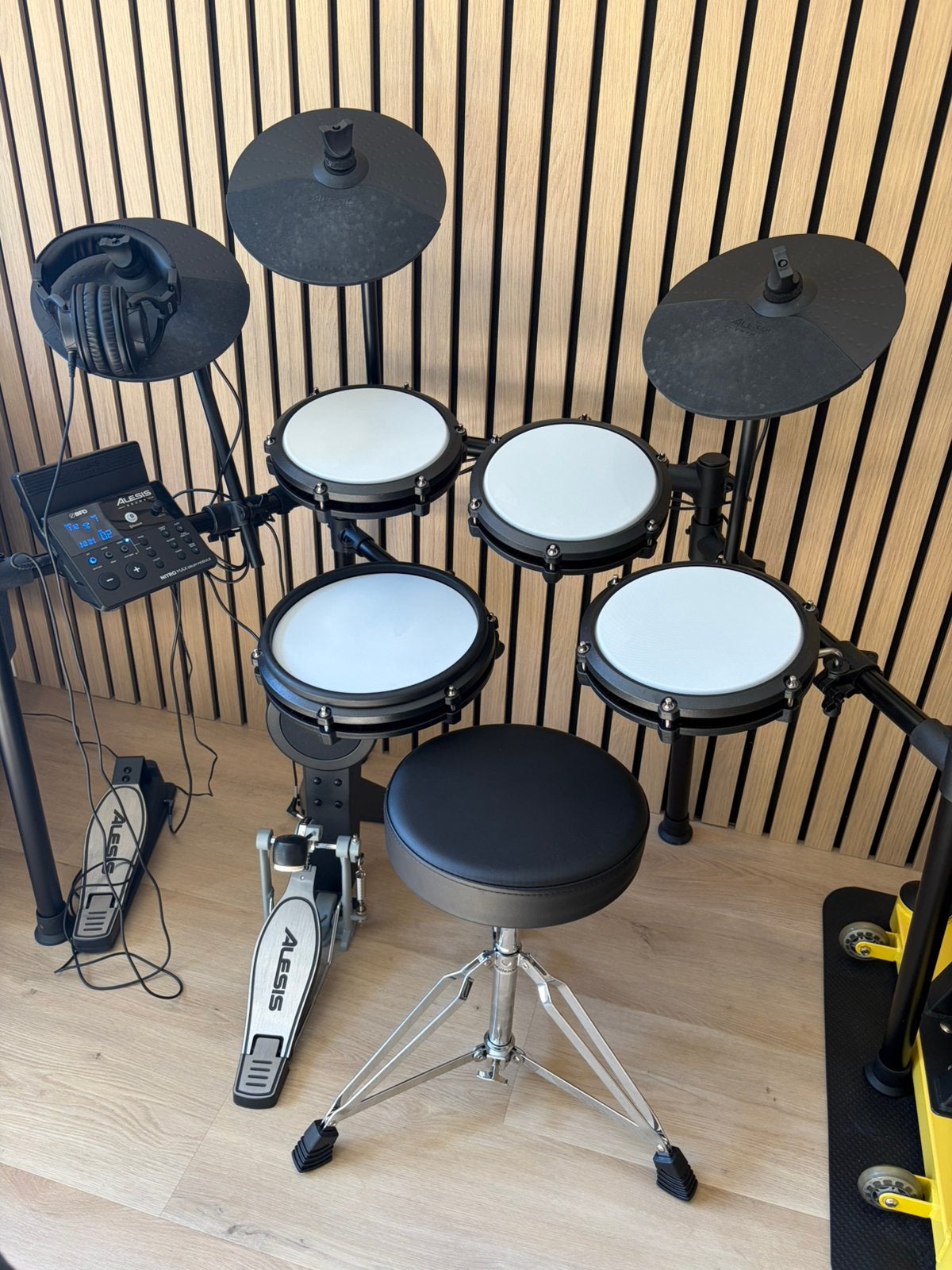 Alesis Nitro Max Drumstel Elektronisch zgan, Muziek en Instrumenten, Ophalen, Zo goed als nieuw, Overige merken, Elektronisch