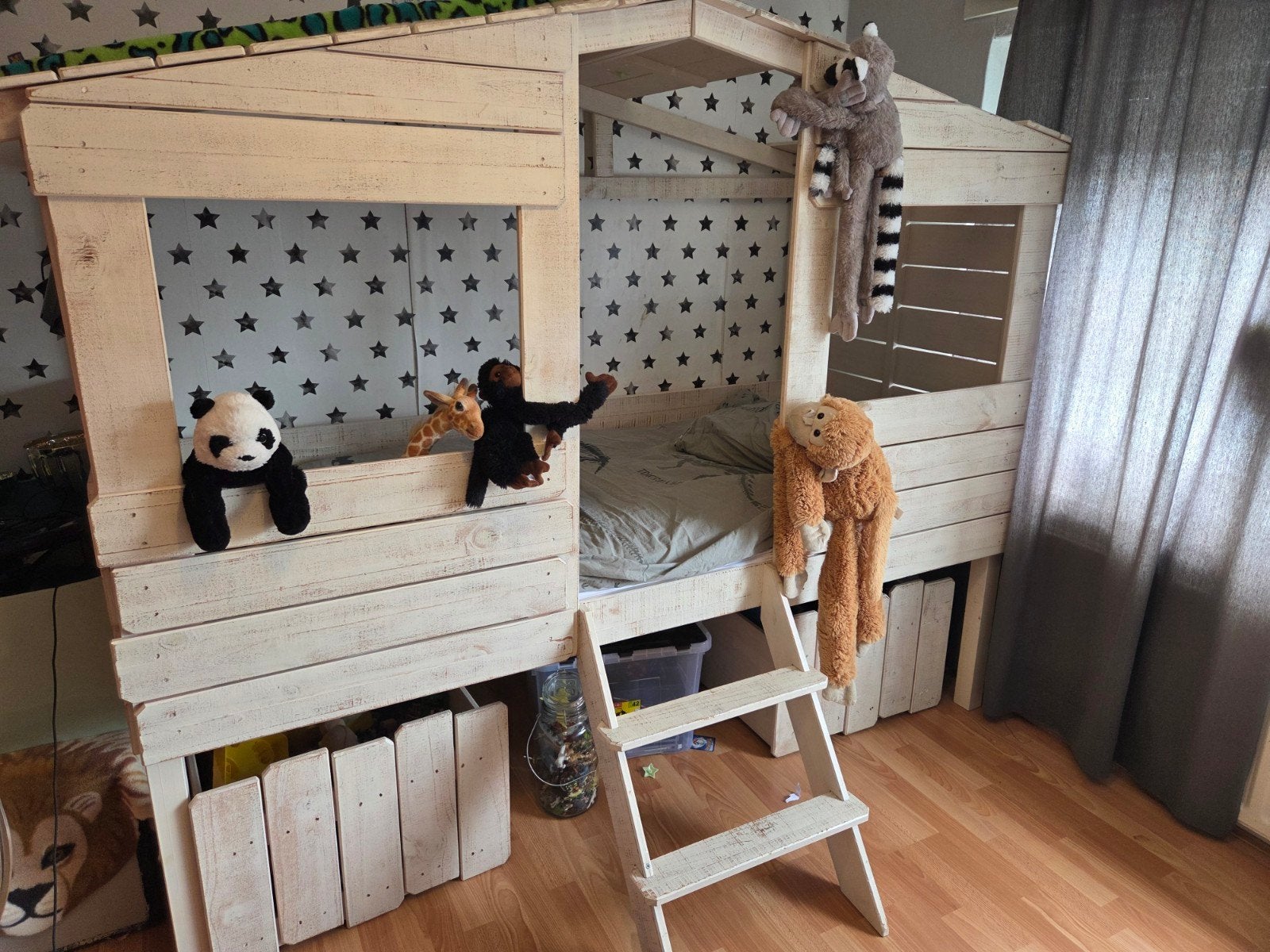 Boomhutbed met opbergladen - Super leuk en praktisch!, Ophalen, 85 tot 100 cm, Gebruikt, Hoogslaper of Stapelbed