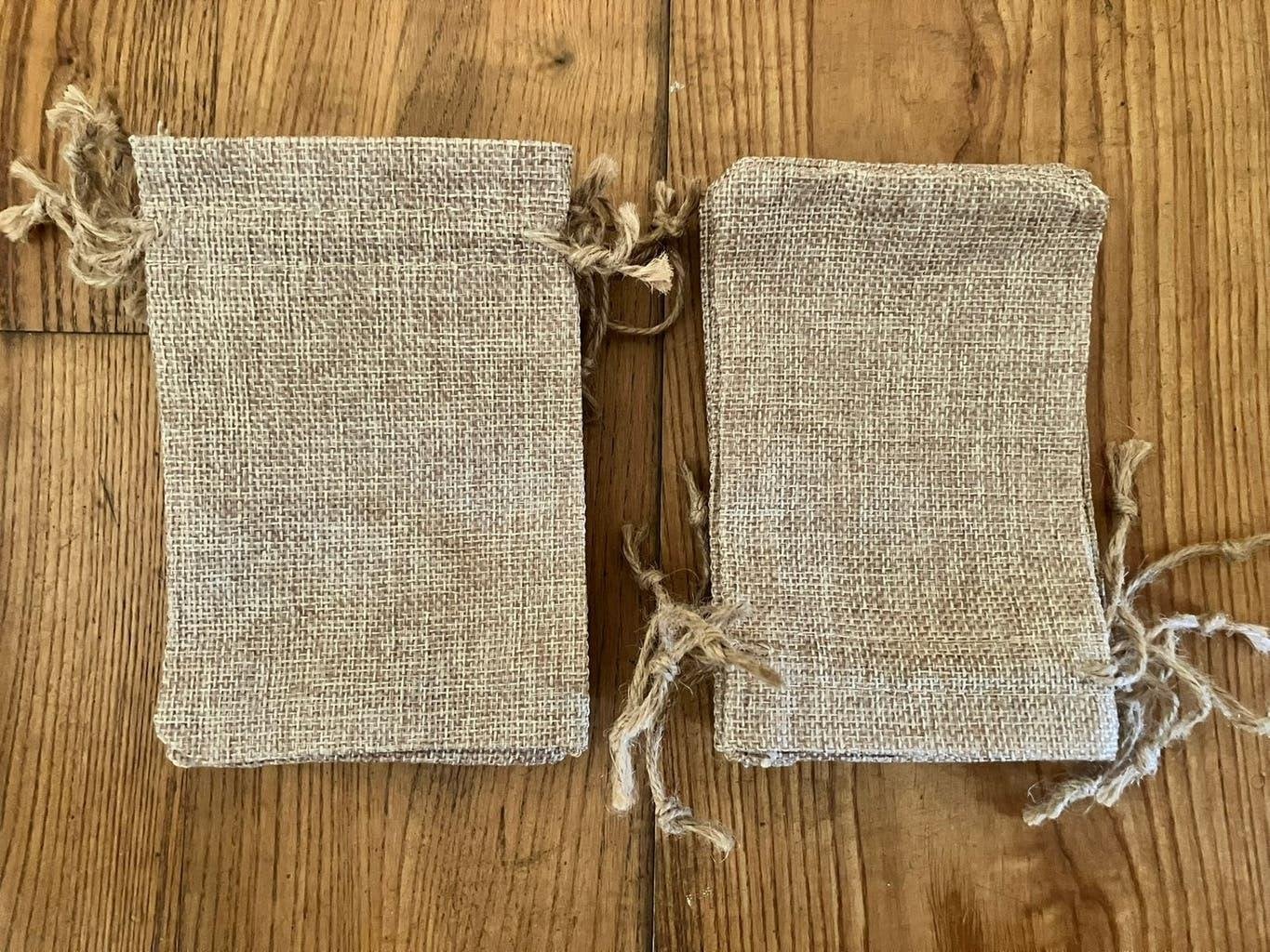Jute cadeauzakjes, tasjes met trekkoordjes, 12 stuks. Nieuw!, Ophalen, Nieuw