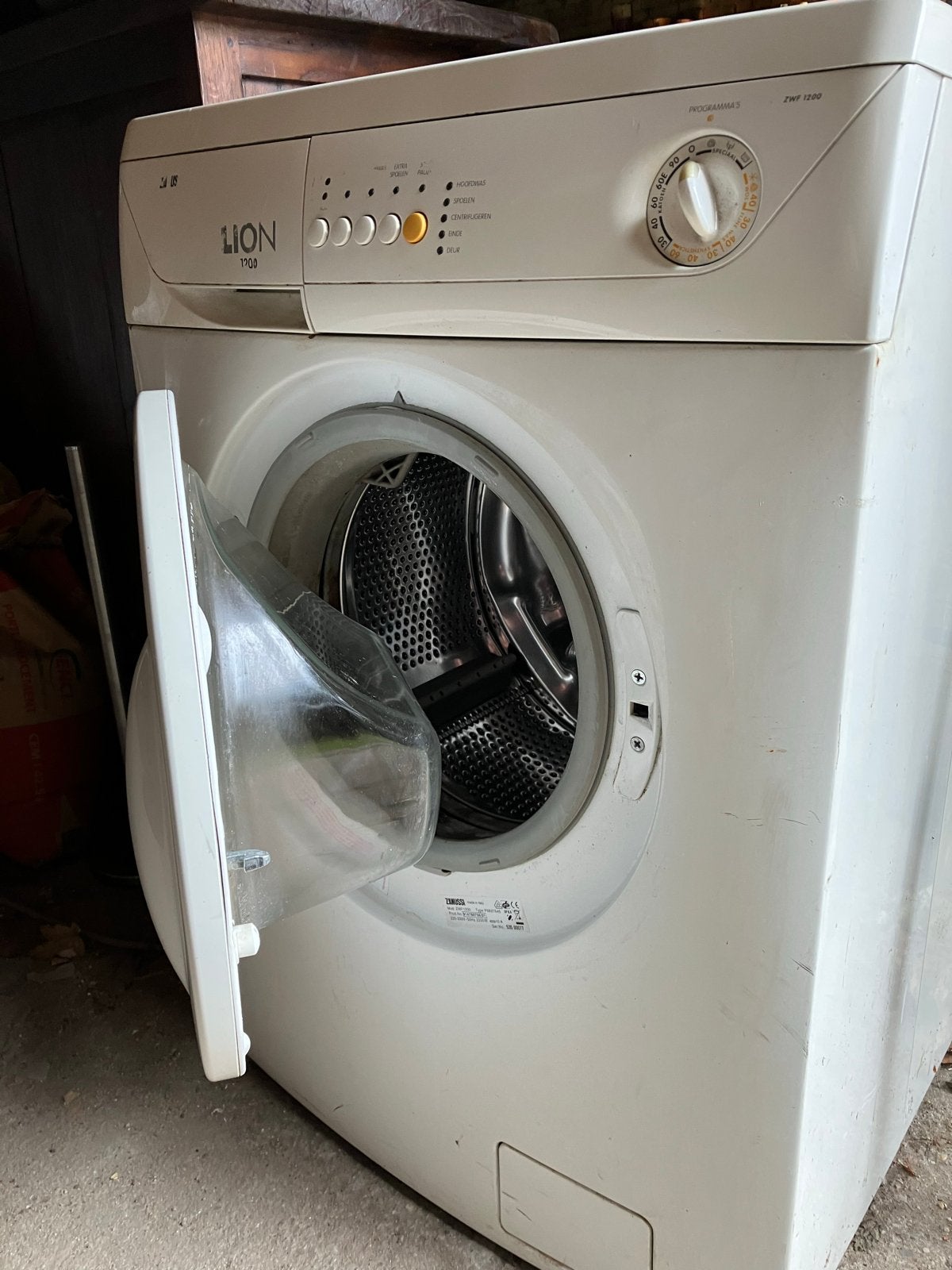 Wasmachine - Lion 1200 met toebehoren, Ophalen, 6 tot 8 kg, Voorlader, 85 tot 90 cm