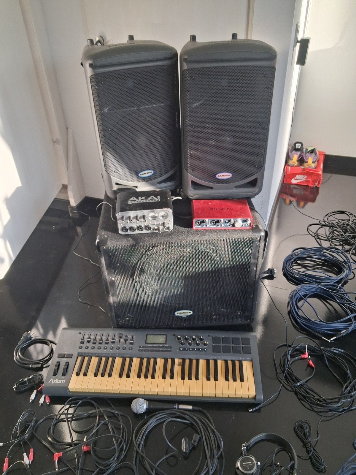 samson speakers akai focusrite subwoofer, Ophalen