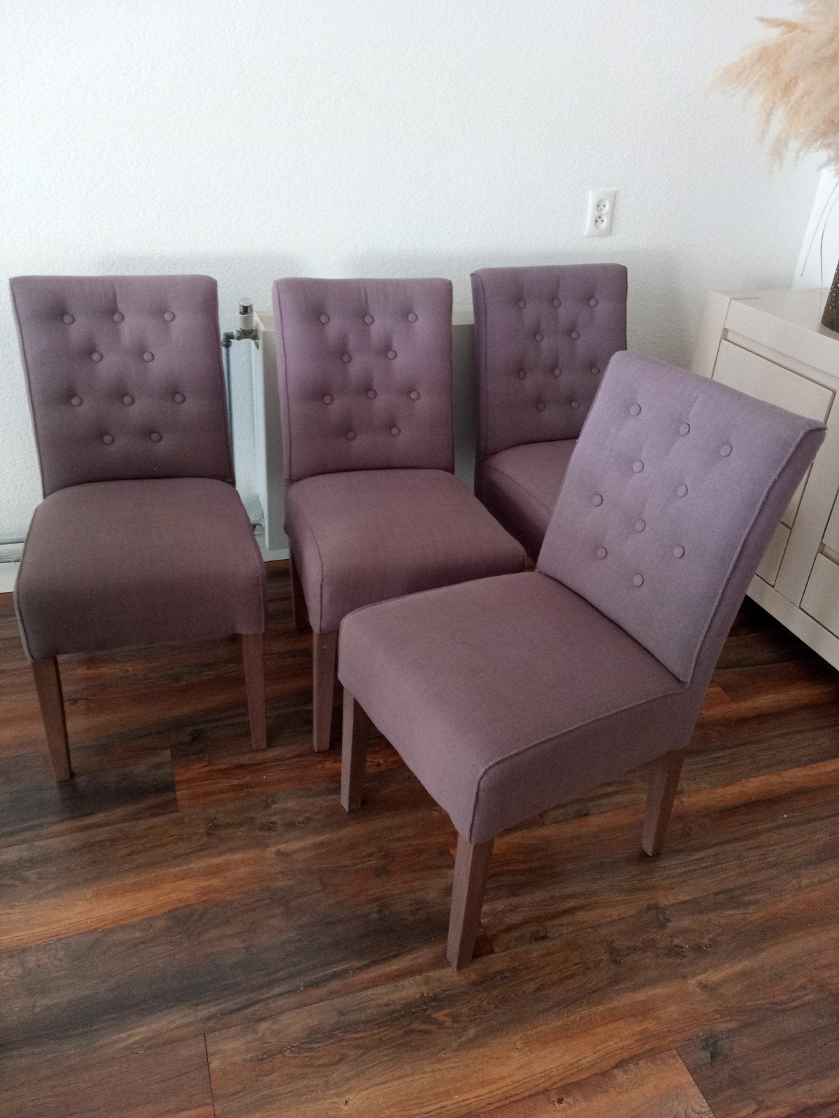 Gratis: 4 eetkamerstoelen, Huis en Inrichting, Modern, Gestoffeerd, Overige kleuren, Ophalen of Verzenden, Zo goed als nieuw