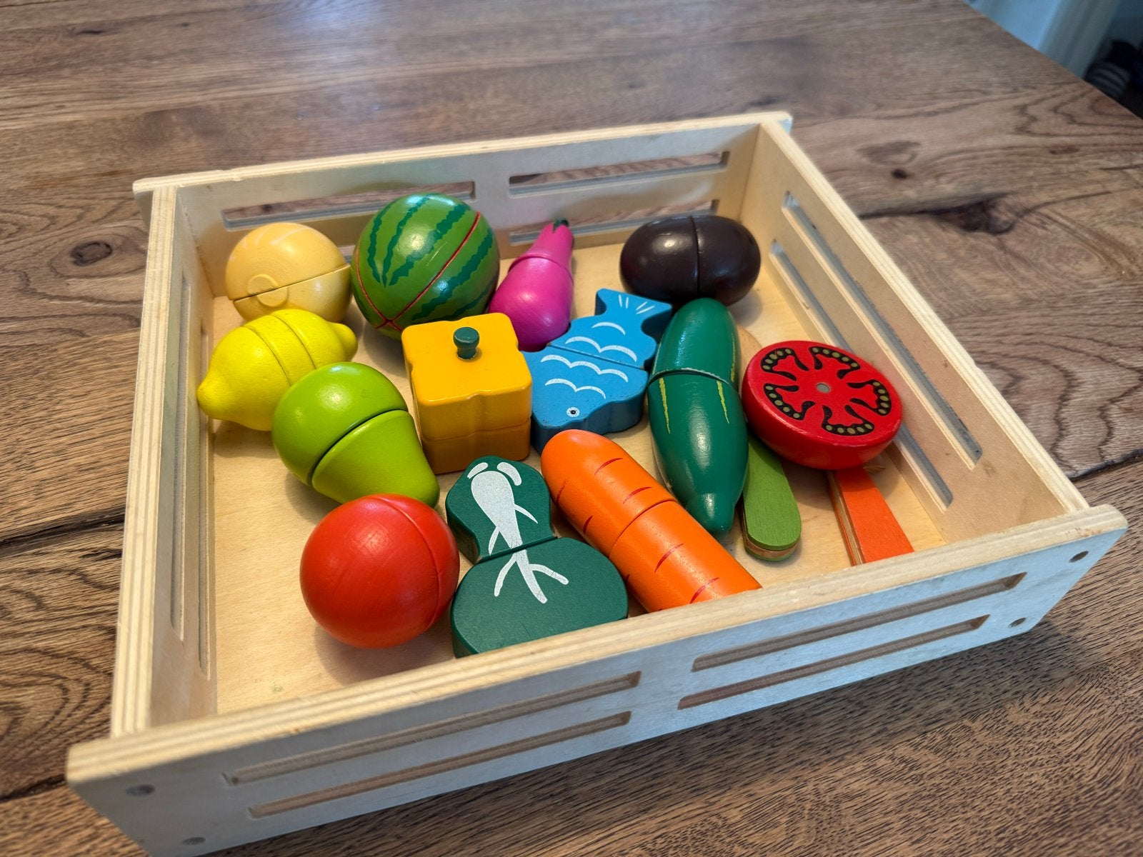 Houten speelgoed fruit en groenten in kratje, Ophalen, Zo goed als nieuw, Overige typen