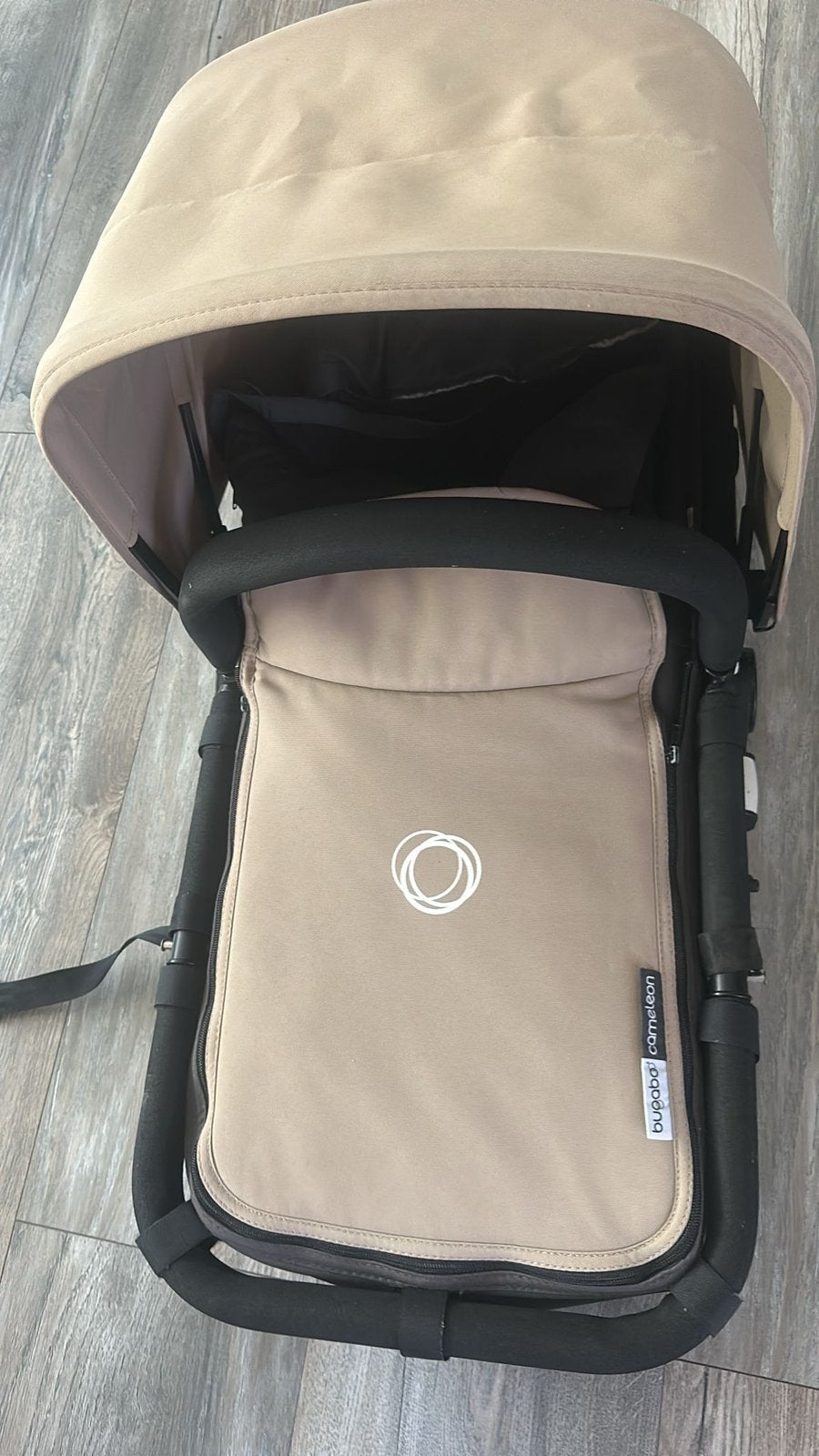Bugaboo reiswieg en wandel wagen zandkleur met zwart, Ophalen, Zo goed als nieuw, Bugaboo