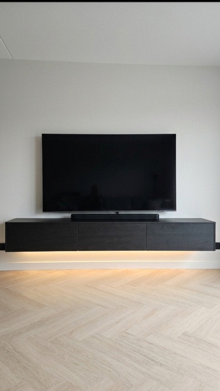 Arli Walls TV Meubel / TV Kast Zwart Eiken 240x36x33 cm, Huis en Inrichting, Kasten | Televisiemeubels, Ophalen, Eikenhout, Zo goed als nieuw