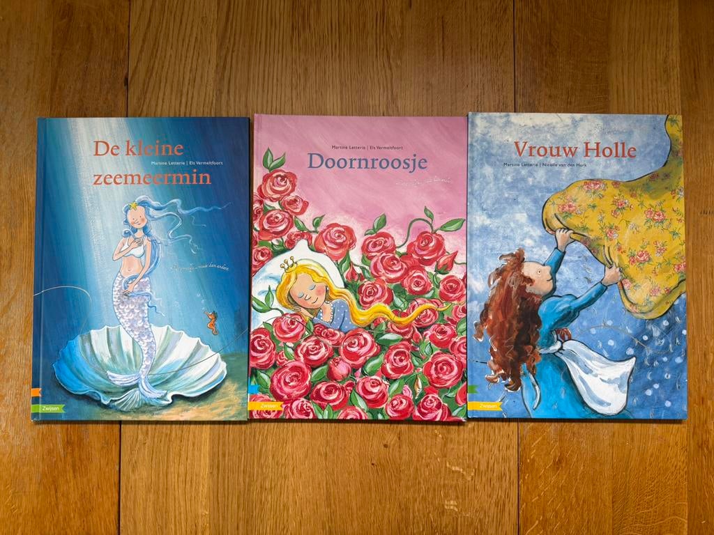 Sprookjes De kleine zeemeermin, Doornroosje, Vrouw Holle, Ophalen of Verzenden, Zo goed als nieuw