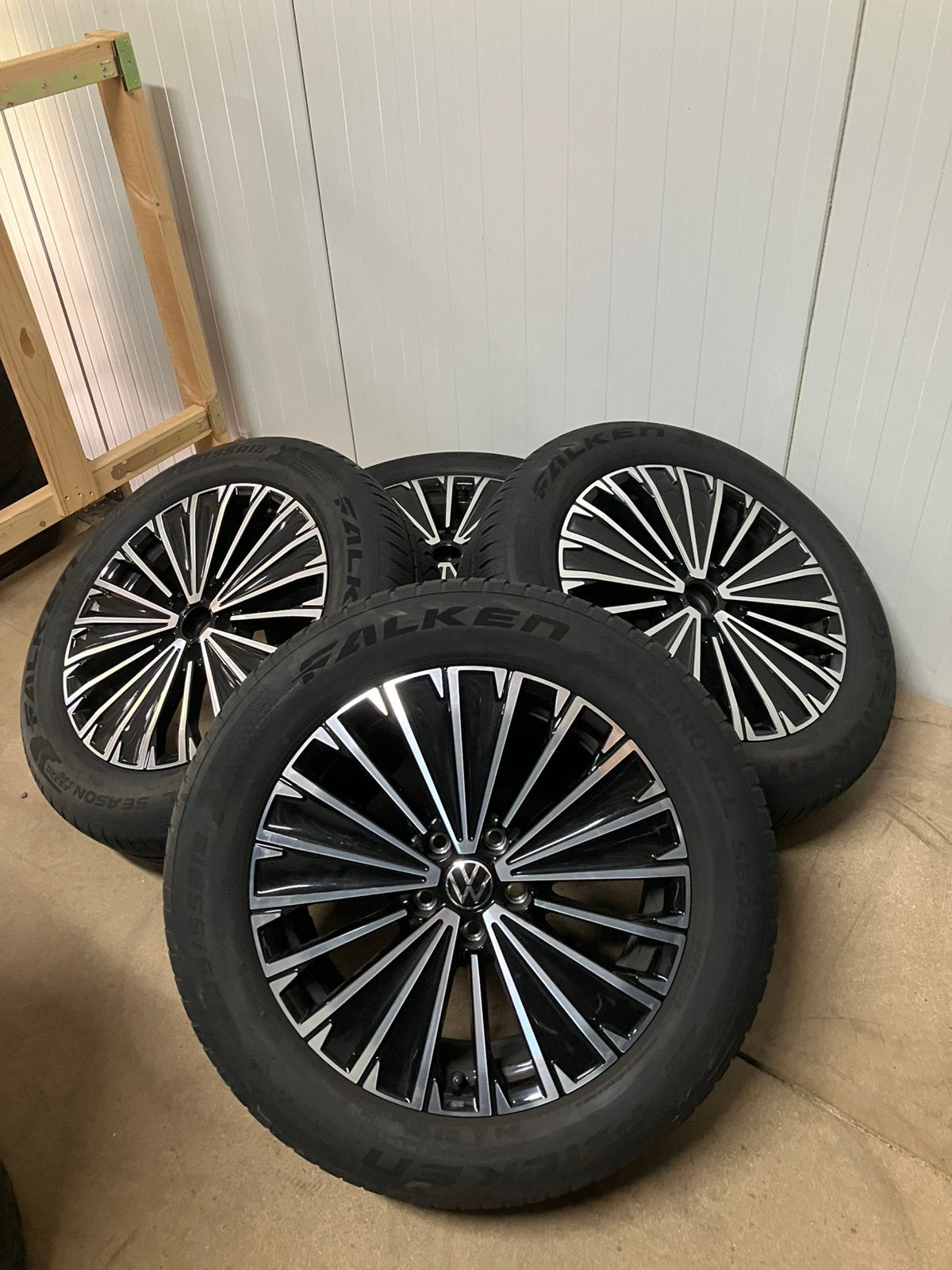 Volkswagen Tiguan 18 inch Tyron Tarraco Kodiaq Q3 all seizon, Ophalen, 18 inch, Banden en Velgen, Nieuw