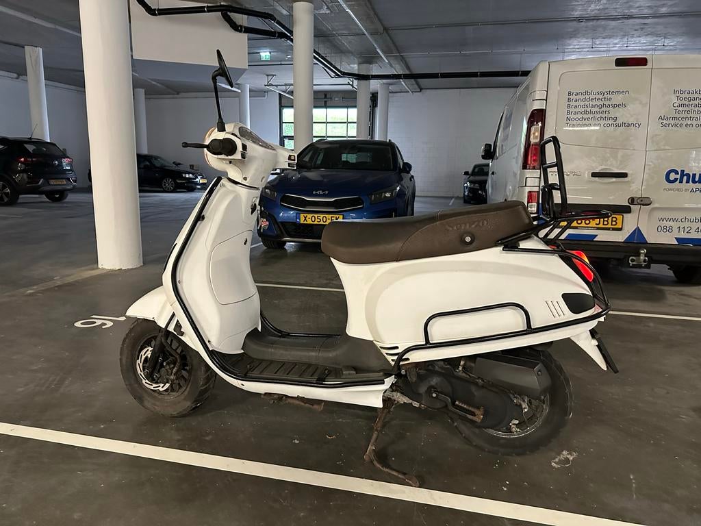 Turbho RL-50 met nieuwe carburateur, bougie en benzinepomp, Fietsen en Brommers, Snorfietsen en Snorscooters, Ophalen, Gebruikt