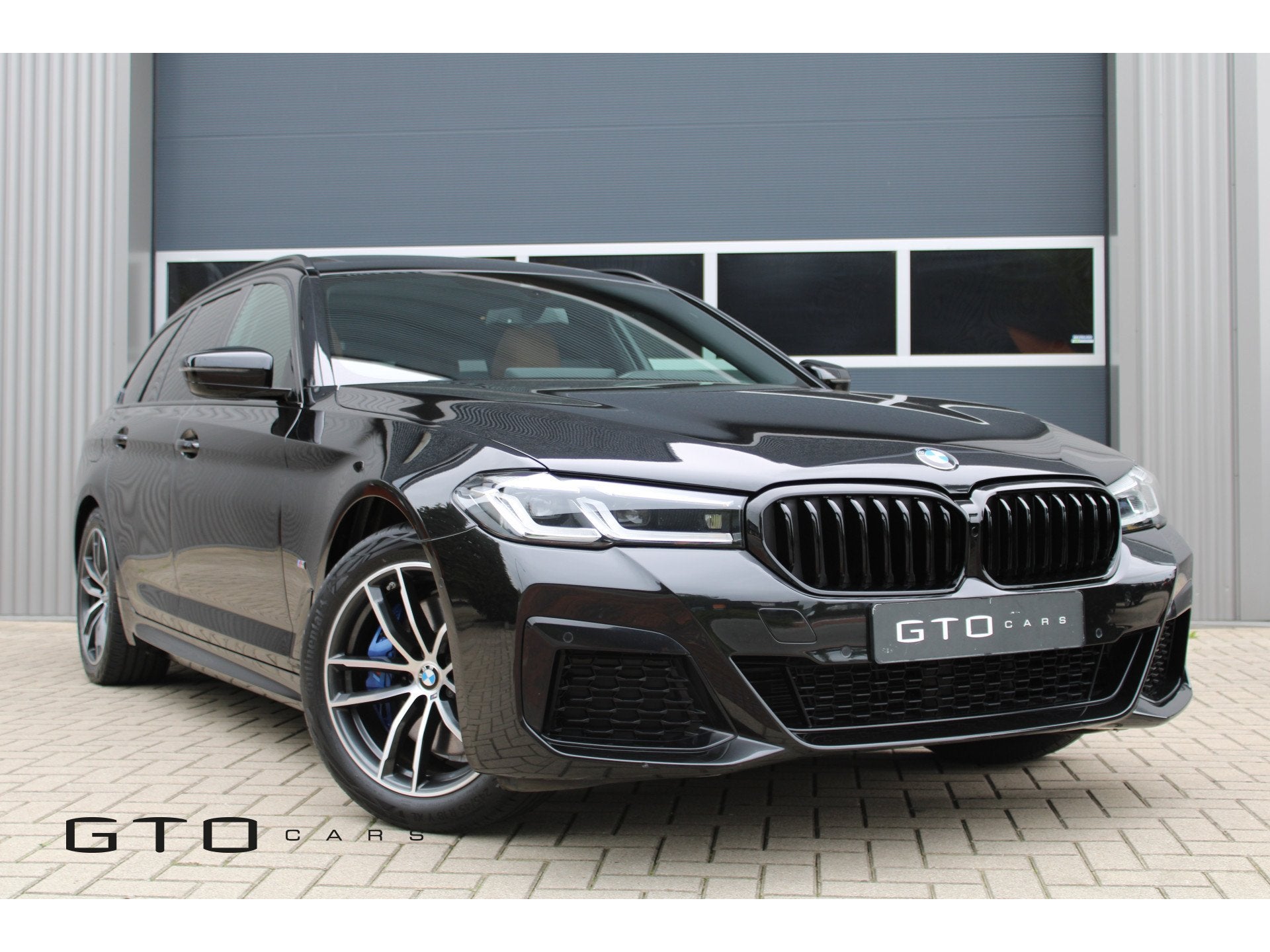 BMW 5 Serie Touring 530e High Executive | Pano | M Sport | H, Automaat, 1998 cc, Gebruikt, 4 cilinders