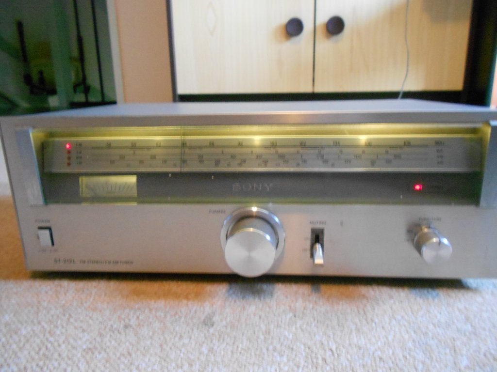Nette Sony ST-212L analoge vintage tuner, Ophalen, Gebruikt, Analoog