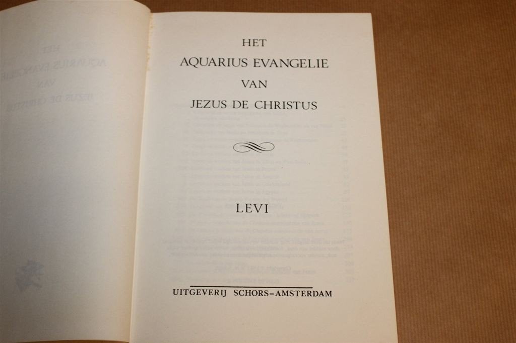 Aquarius Evangelie — Jezus Christus & Esoterie [1982], Boeken, Ophalen of Verzenden, Gelezen, Overige onderwerpen, Achtergrond en Informatie