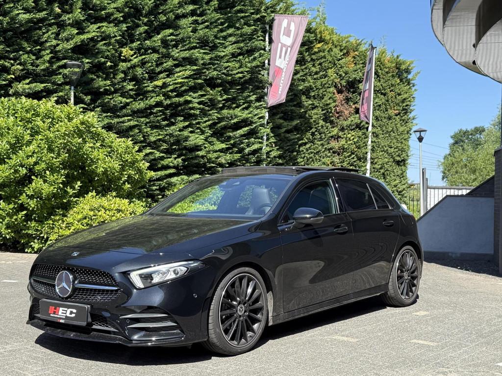 Mercedes A-klasse 200 AMG Pano|Sfeer|Camera|Carplay, Gebruikt, Euro 6, Bedrijf, 19 km/l