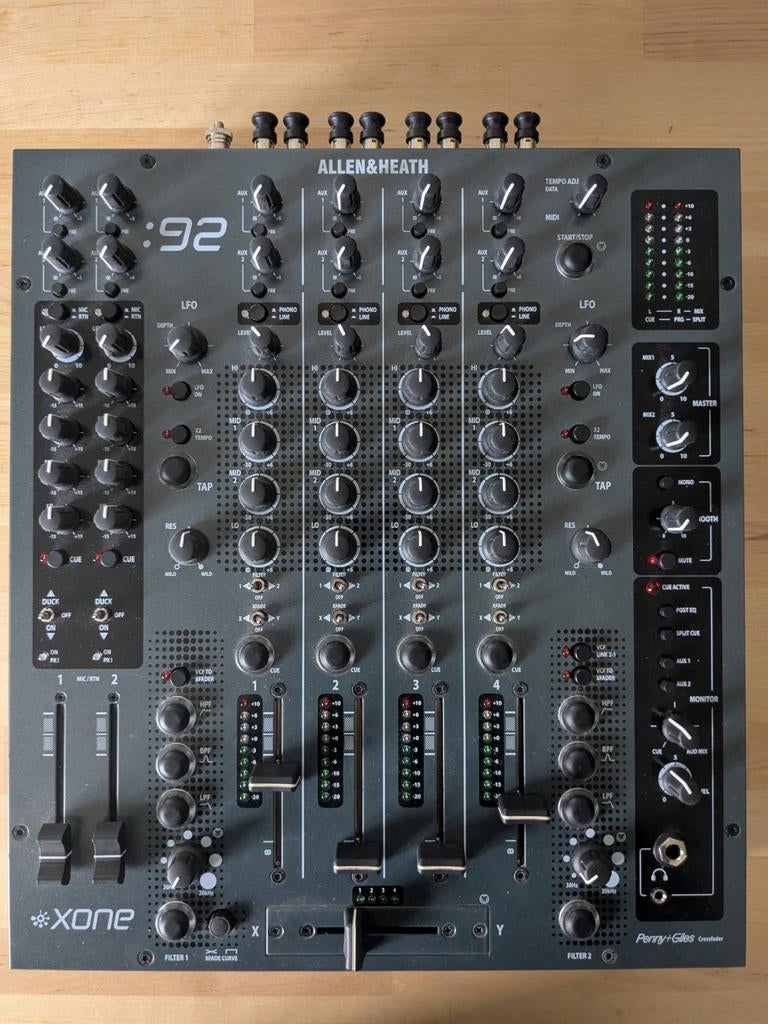 Allen Heath Xone92 zgan, Muziek en Instrumenten, Mengpanelen, Ophalen, Zo goed als nieuw, Minder dan 5 kanalen, Microfooningang