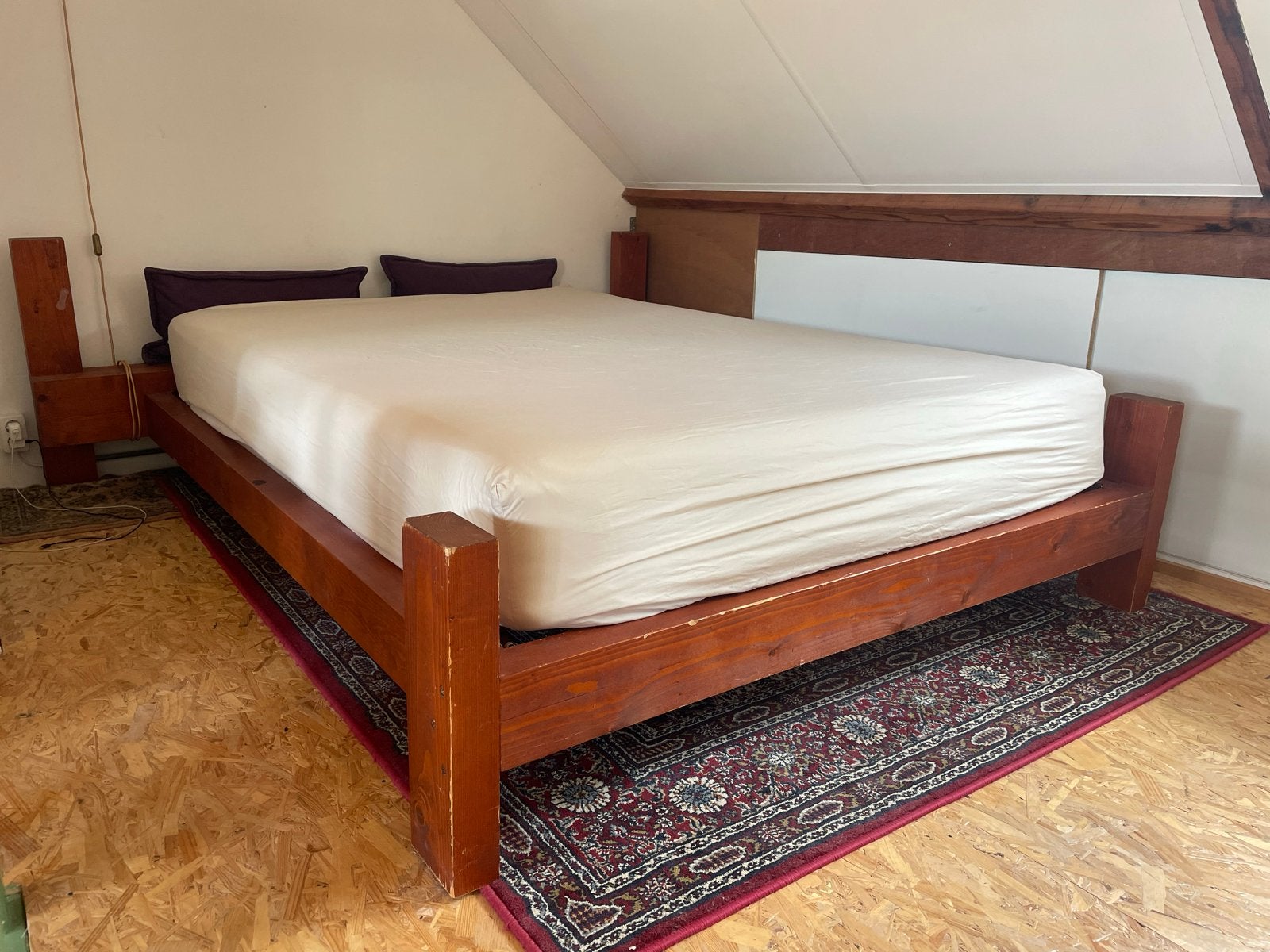 Houten bed 1.40 breed inclusief matras, Huis en Inrichting, Ophalen, Gebruikt, 140 cm, Twijfelaar