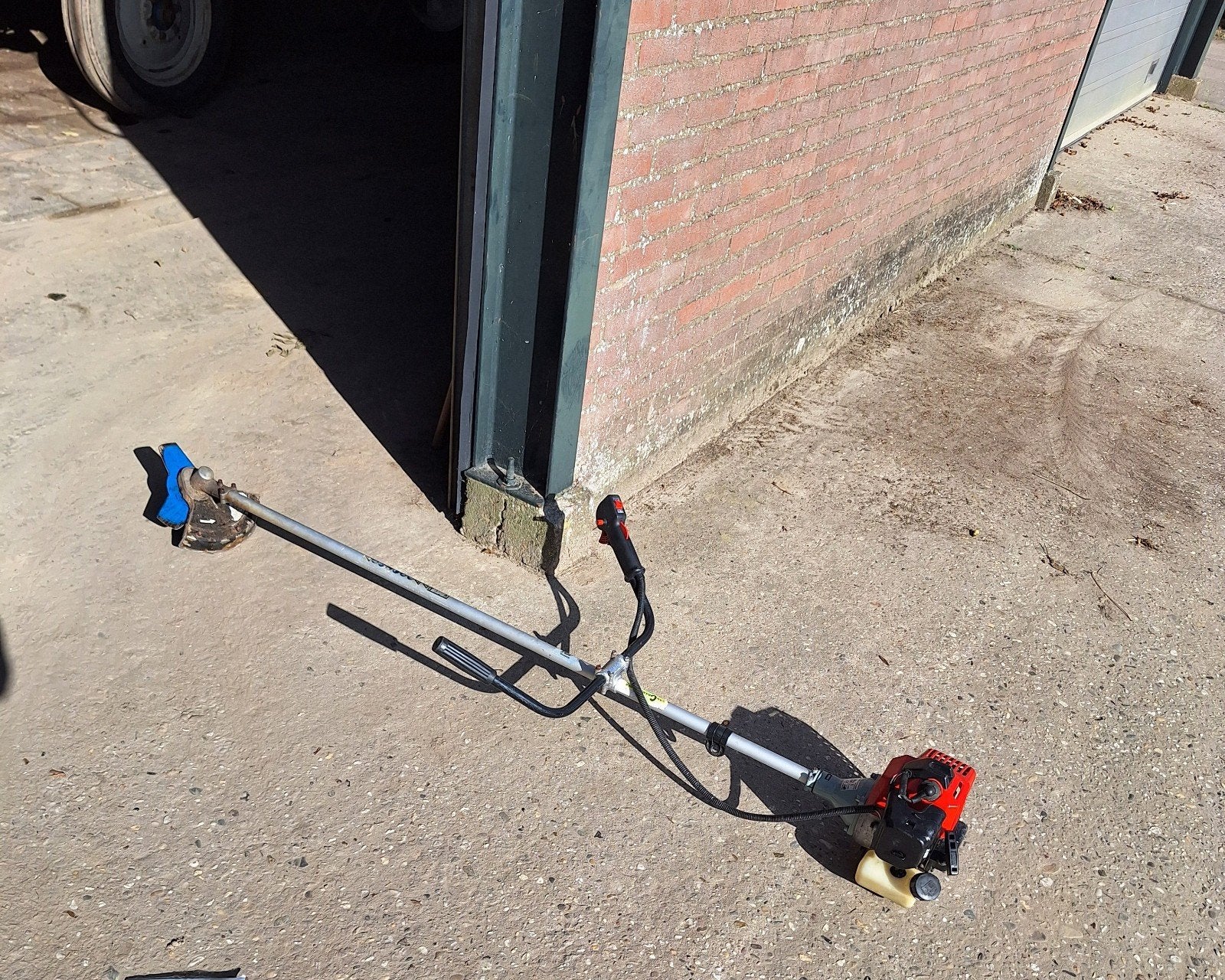 goedlopende bosmaaier 2t 33 cc, Ophalen, Benzine