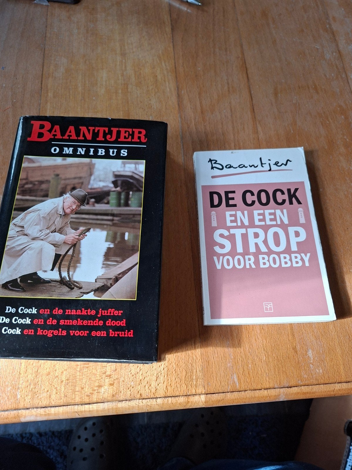 2 Baantjer boeken: Omnibus n De Cock en een strop voor Bobby, Boeken, Ophalen of Verzenden, Gelezen, A.C. Baantjer