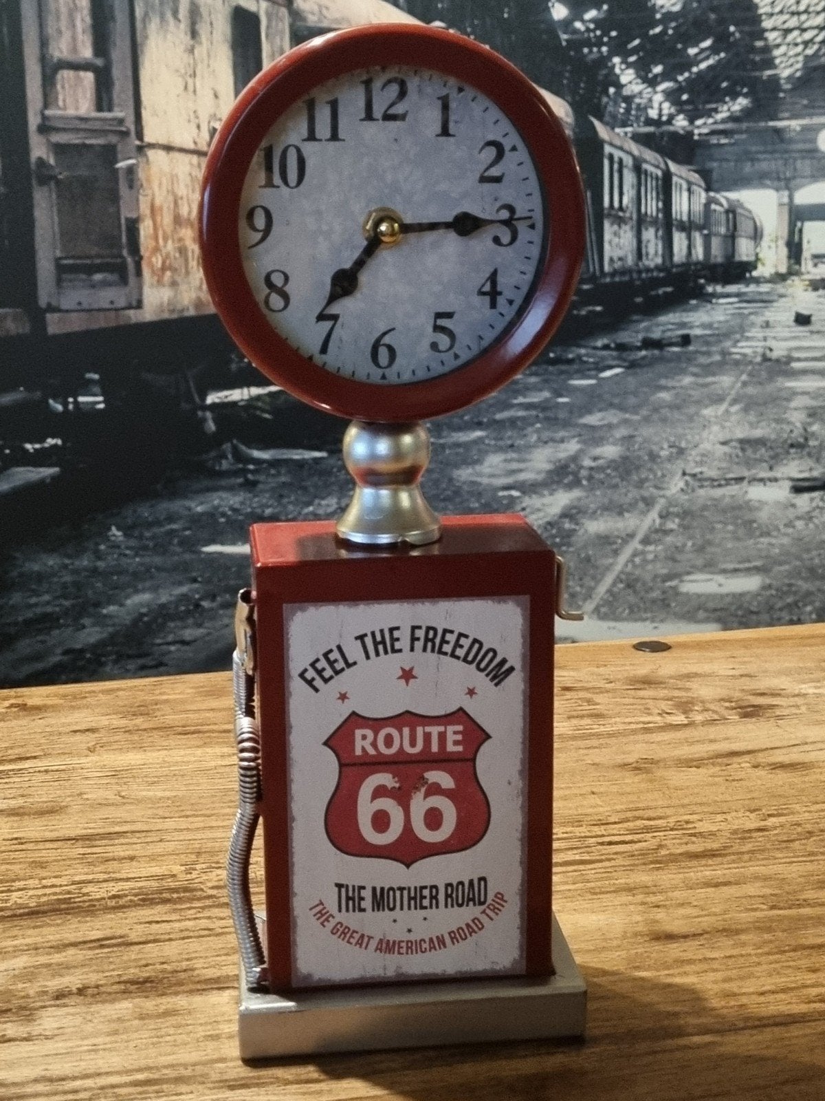 Tafelklok Route 66 Benzinepomp Design, Ophalen, Tafelklok