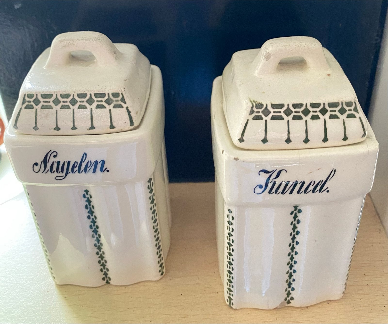 Set van 2 vintage kruidenpotjes: Nagelen en Kaneel, Ophalen of Verzenden