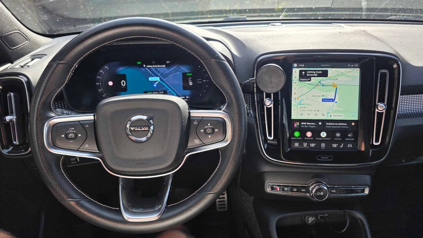 Foto 8 van volvo xc40 R-design P8 Recharge 408 pk