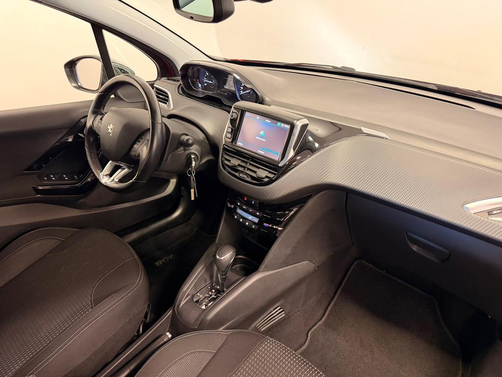 Peugeot 208 1.2 PureTech GT-line 110pk Automaat, Stof, 1199 cc, LED verlichting, Bedrijf