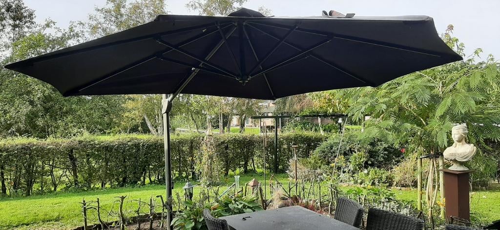 Zweefparasol 300 cm, Tuin en Terras, Parasols, Gebruikt, Zweefparasol, Kantelbaar, Ophalen