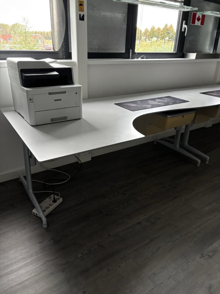 Groot Lensvelt Rizatto Hoekbureau, Huis en Inrichting, Bureaus, Ophalen, Gebruikt, Hoekbureau, Industrieel