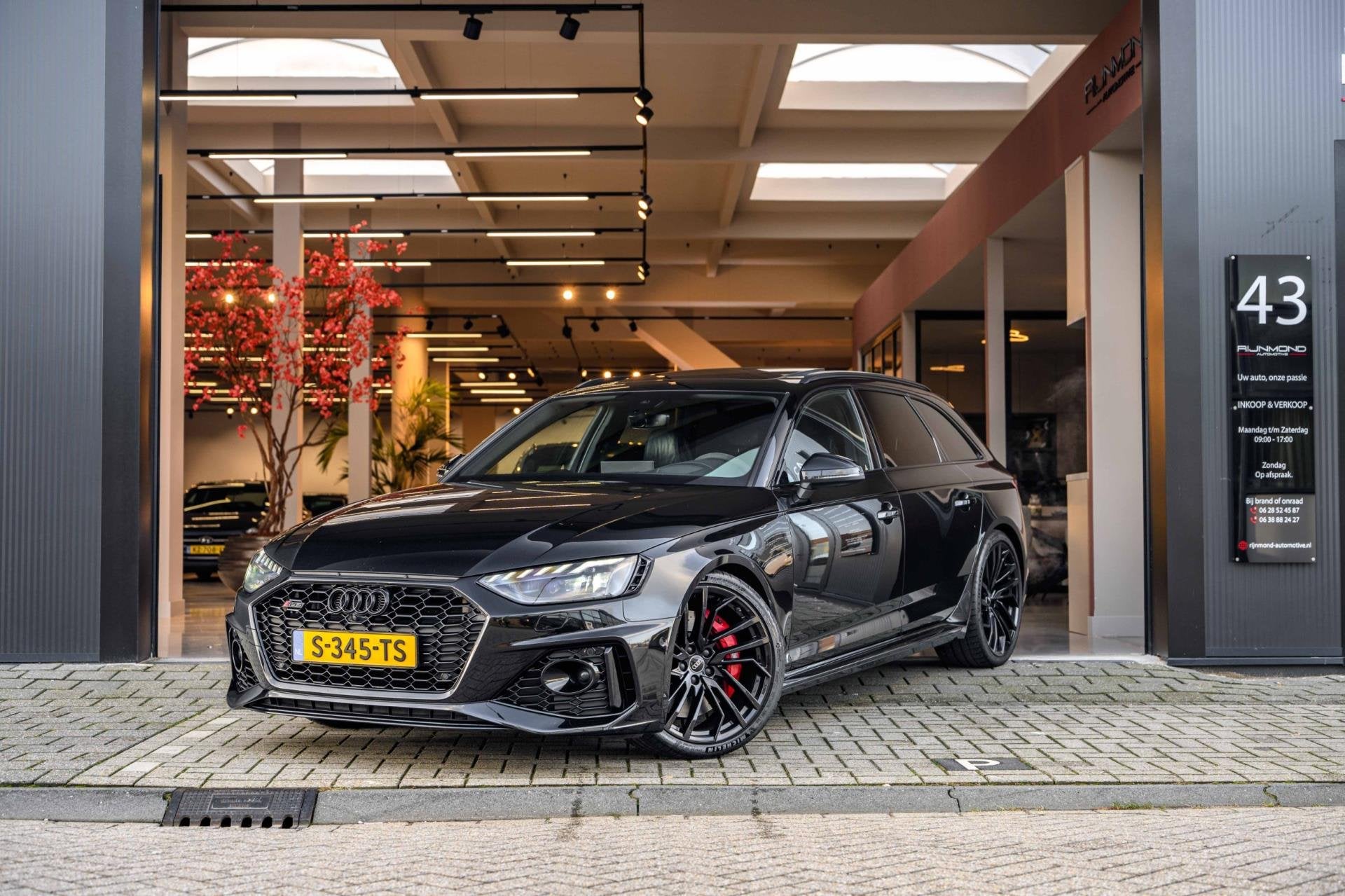 Audi A4 Avant 2.9 TFSI RS 4 Quattro |Massage|Head-Up|360-Cam, Auto's, Audi, Automaat, Dealer onderhouden, Gebruikt, Zwart