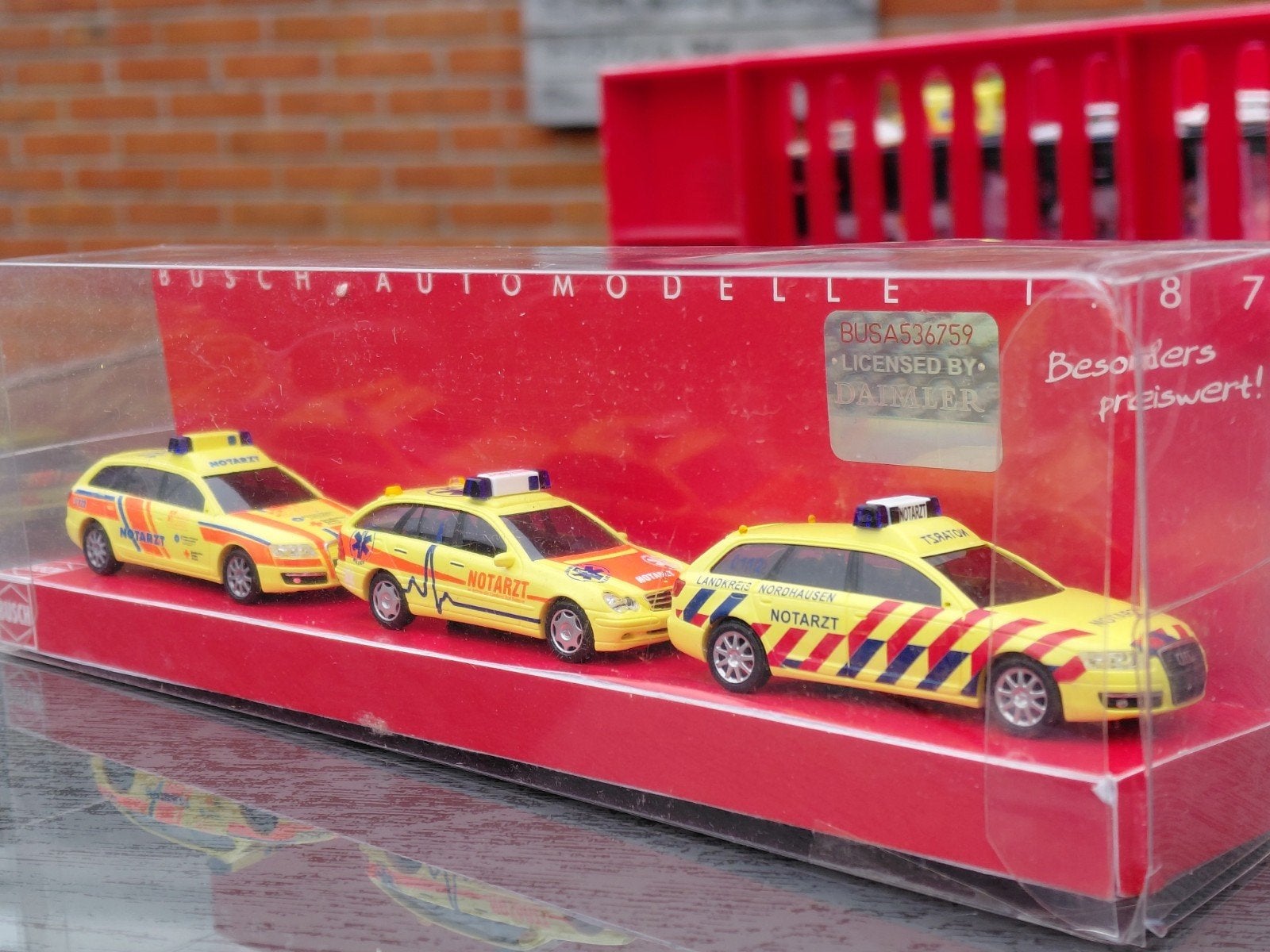 Busch set Mercedes en Audi Notarzt modelauto's nieuw, Ophalen of Verzenden, Nieuw, Auto, Overige merken