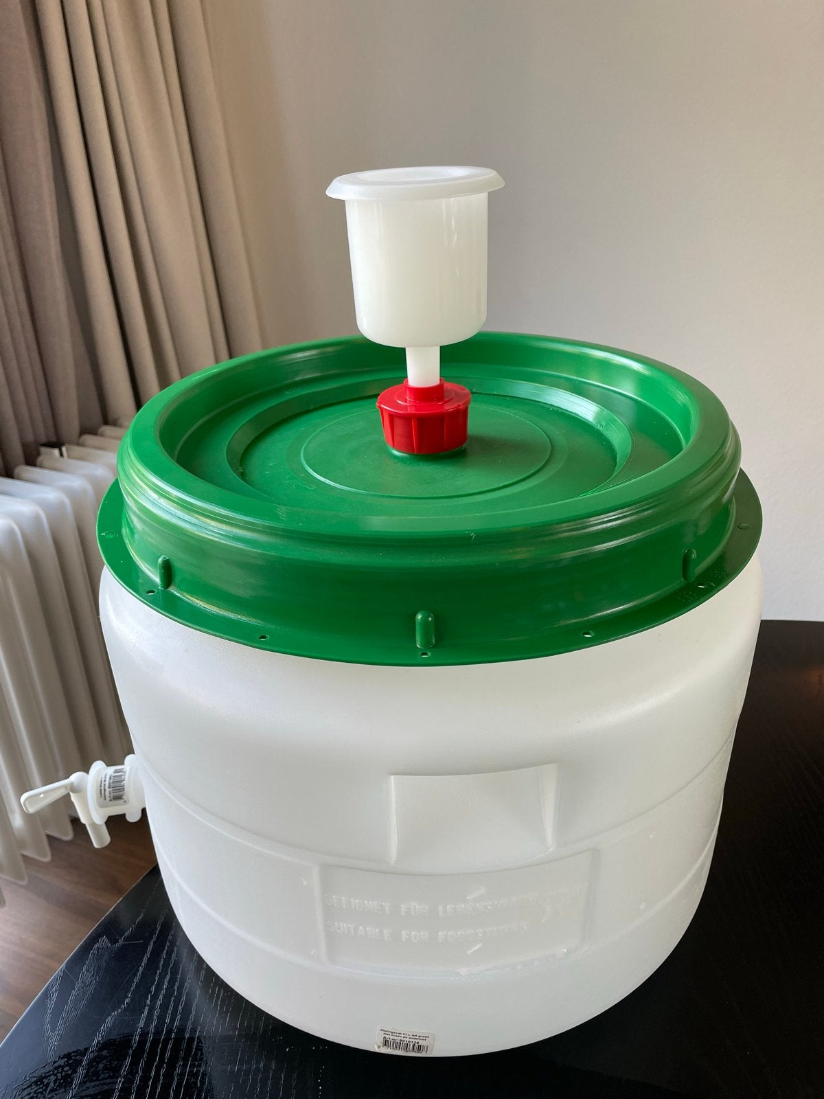Gistingsvat 31 liter met waterslot en aftapkraan, Ophalen, Zo goed als nieuw