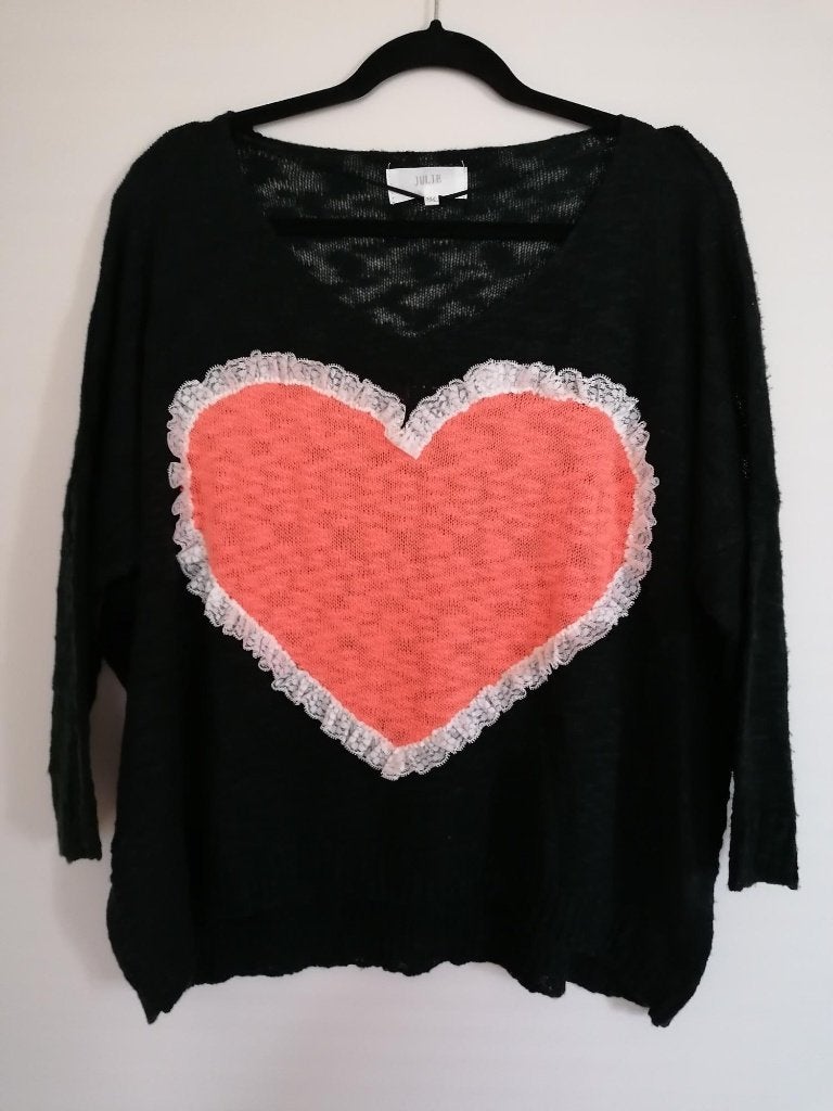 SUPER TRENDY zwarte trui met oranje hart mt. M/L, Kleding | Dames, Truien en Vesten, Maat 38/40 (M), Meerkleurig, Nieuw, Ophalen of Verzenden
